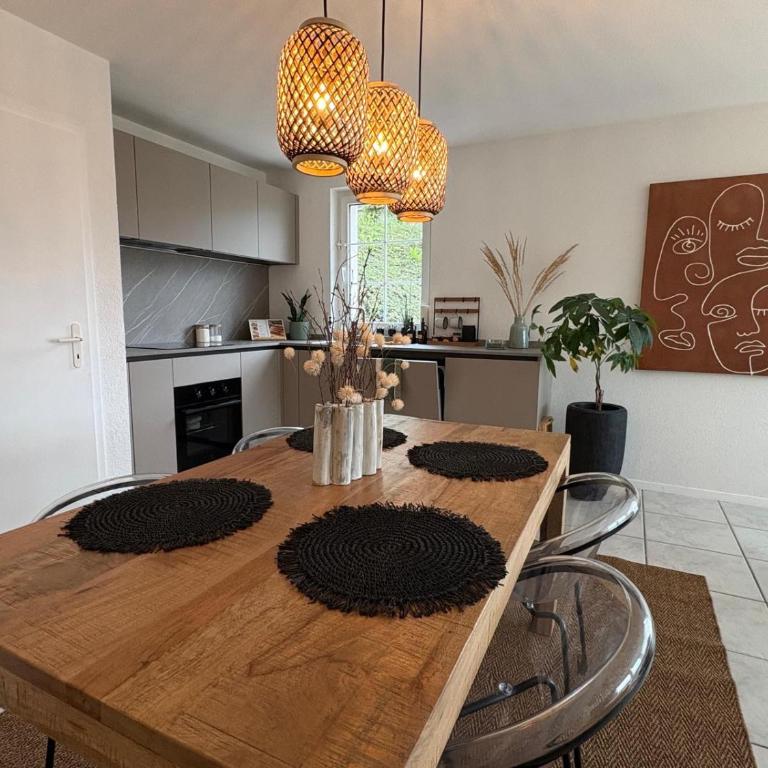 Boho appartement dans villa à Grandson - Deluxe Apartment mit 1 Schlafzimmer und Gartenblick - 2