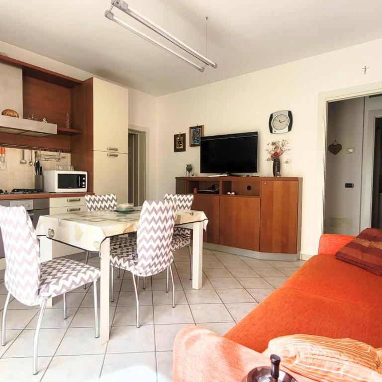 CN041 - Cesenatico, quadrilocale accessoriato su due livelli - Appartamento con 3 Camere da Letto - 1