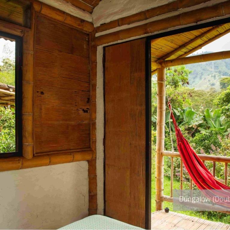 Hacienda Venecia Coffee Farm Hotel - Bungalow con vistas al jardín - 4