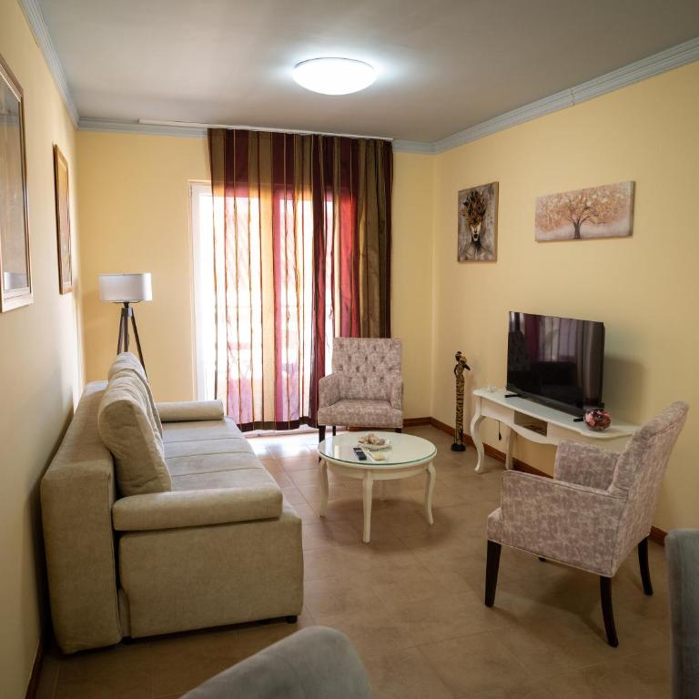 One Bedroom Apartment near Bečići Beach - One-Bedroom Apartment - 2