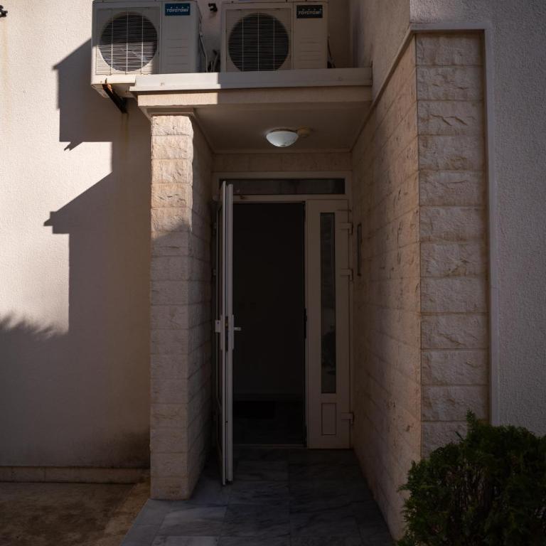 One Bedroom Apartment near Bečići Beach - One-Bedroom Apartment - 21