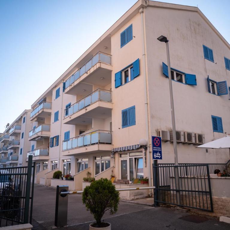 One Bedroom Apartment near Bečići Beach - One-Bedroom Apartment - 19
