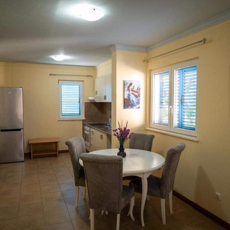 One Bedroom Apartment near Bečići Beach - One-Bedroom Apartment - 5