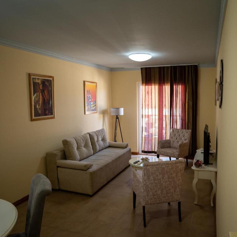 One Bedroom Apartment near Bečići Beach - One-Bedroom Apartment - 4