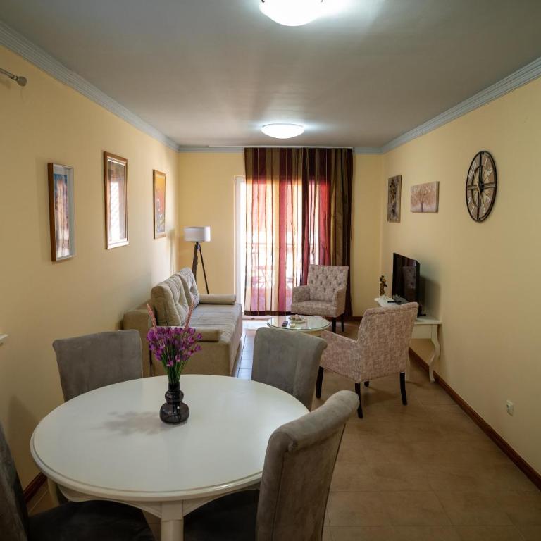 One Bedroom Apartment near Bečići Beach - One-Bedroom Apartment - 3