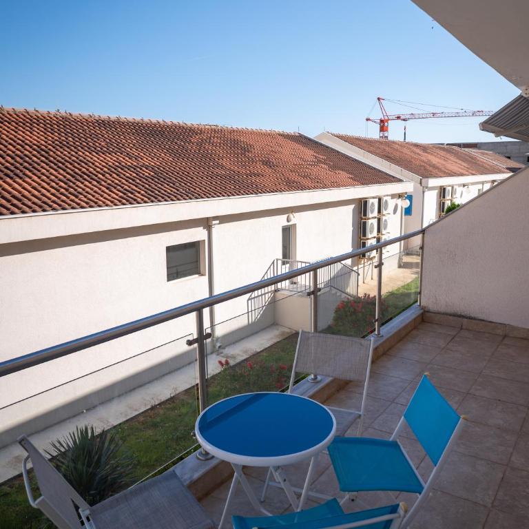 One Bedroom Apartment near Bečići Beach - One-Bedroom Apartment - 16