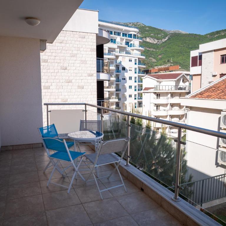 One Bedroom Apartment near Bečići Beach - One-Bedroom Apartment - 15