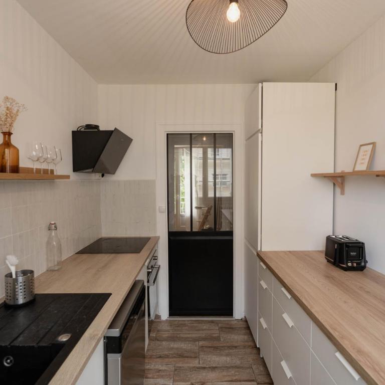 T3 lumineux avec balcon et parking, 6 pers, Procé - Apartment mit 2 Schlafzimmern - 5