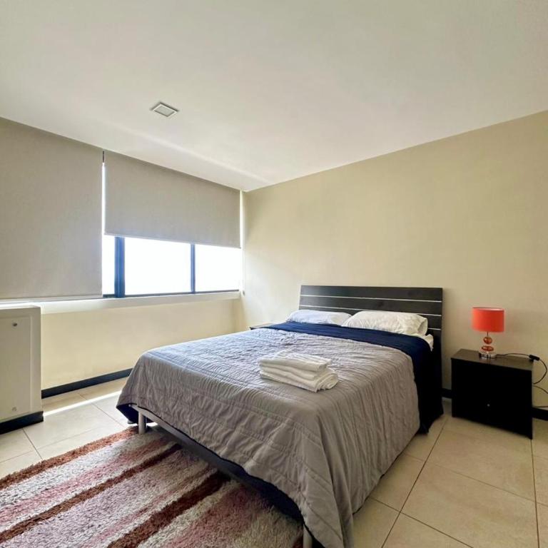 Apartamento, Torres Bellini, Puerto Santa Ana, 2 dormitorios, parqueo, vista al río - Two-Bedroom Apartment - 9