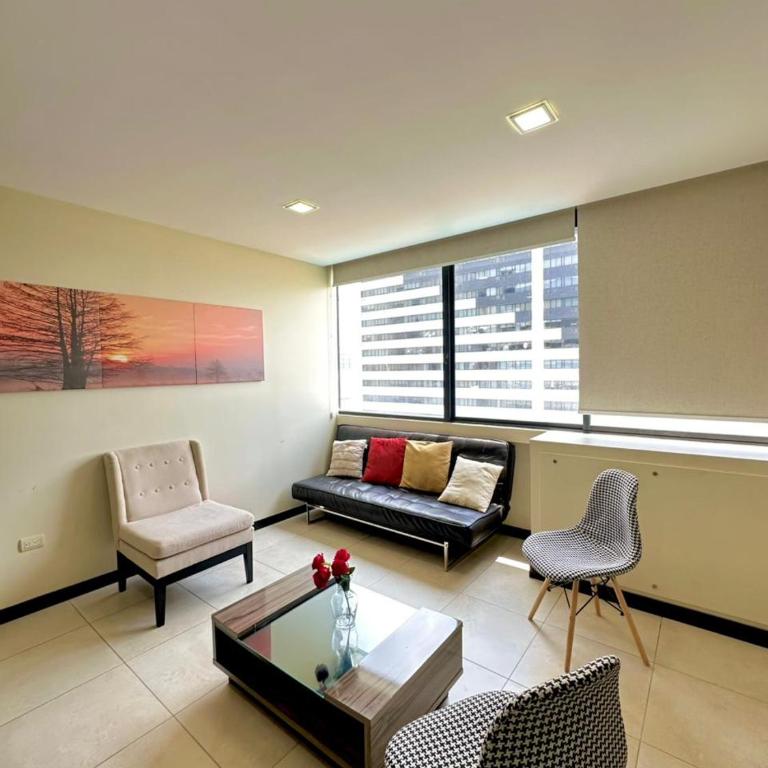 Apartamento, Torres Bellini, Puerto Santa Ana, 2 dormitorios, parqueo, vista al río - Two-Bedroom Apartment - 10