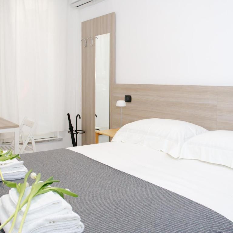 Petit Paris B&B - Camera Matrimoniale/Doppia con Letti Singoli con Bagno Privato - 5
