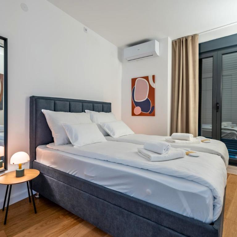 Urban Penthouse 25 Belgrade - Three-Bedroom Apartment - 9