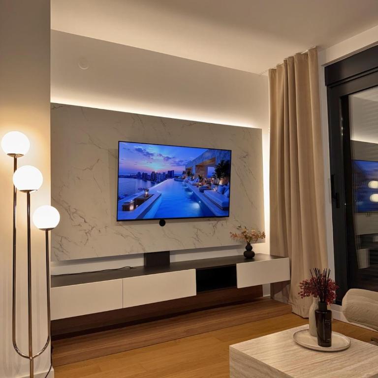 Urban Penthouse 25 Belgrade - Three-Bedroom Apartment - 12