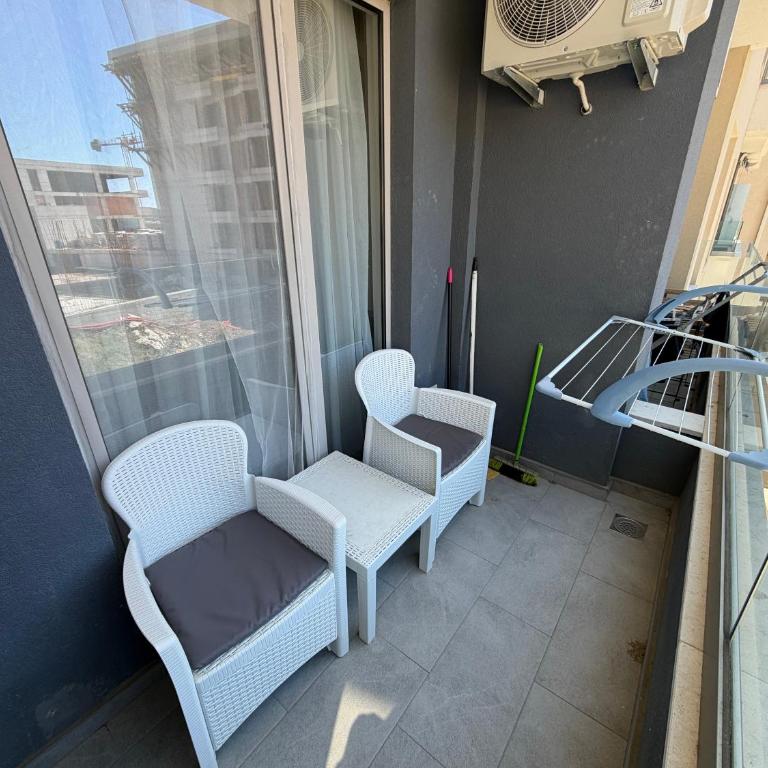WOW Residence Comfort Stay Becici - One-Bedroom Apartment - 12