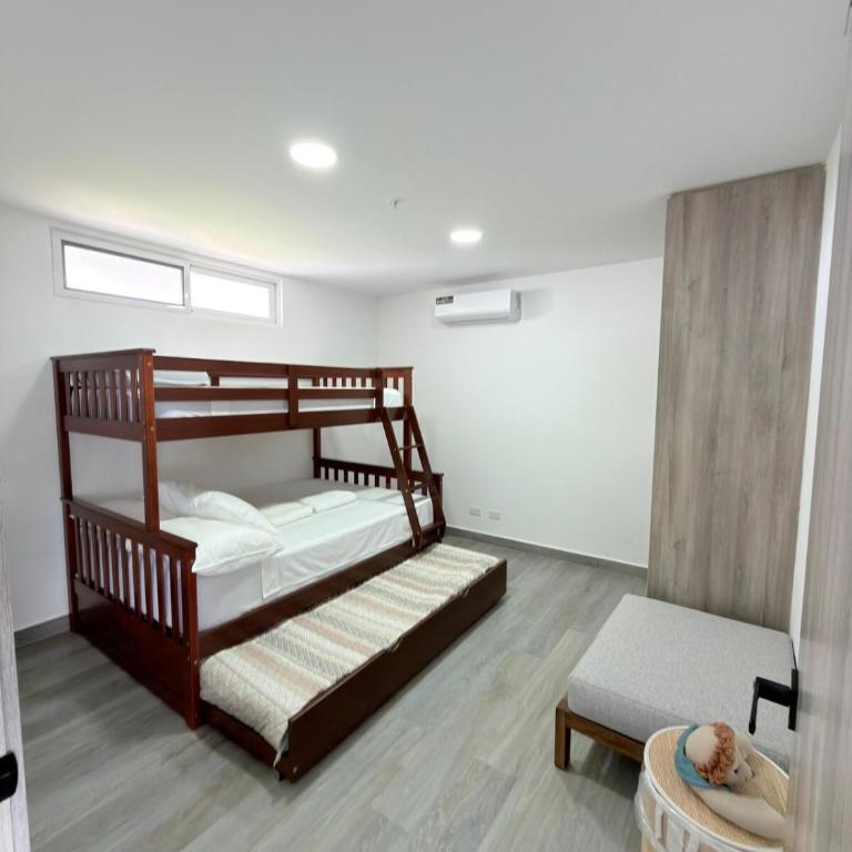 Sunset Luxury Penthouse - Ocean Club - Three-Bedroom Apartment - 7