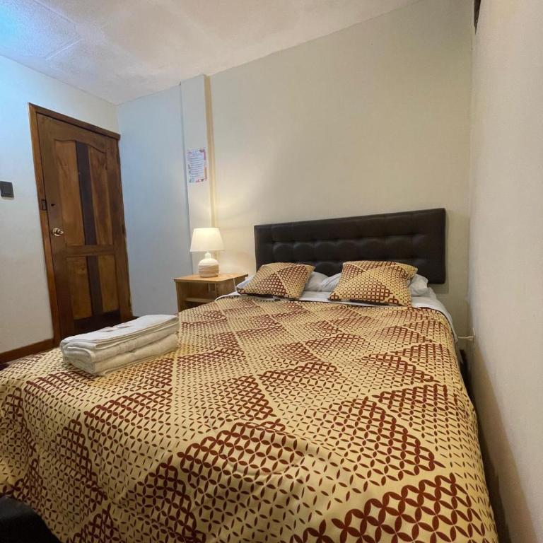 Golden Bird, Mindo - Double Room with Private Bathroom - 4