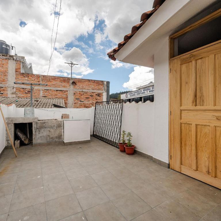 Casa junto al Mercado Copacabana centro de Otavalo - Three-Bedroom House - 21