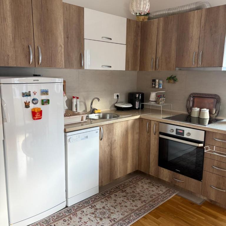 Modern Apartment with Terrace and Parking Ulcinj - One-Bedroom Apartment - 7