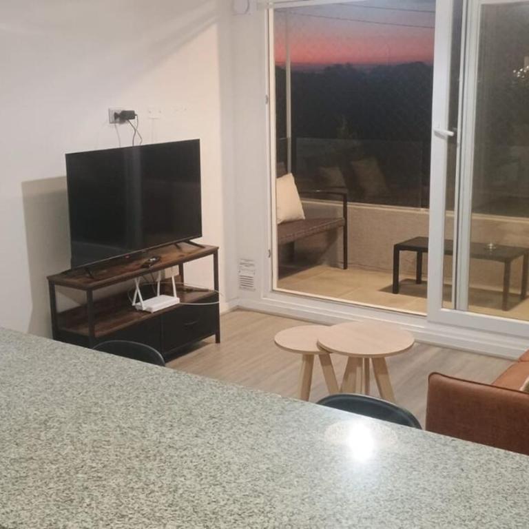 Departamento con vista al faro a pasos de la playa - Two-Bedroom Apartment - 11