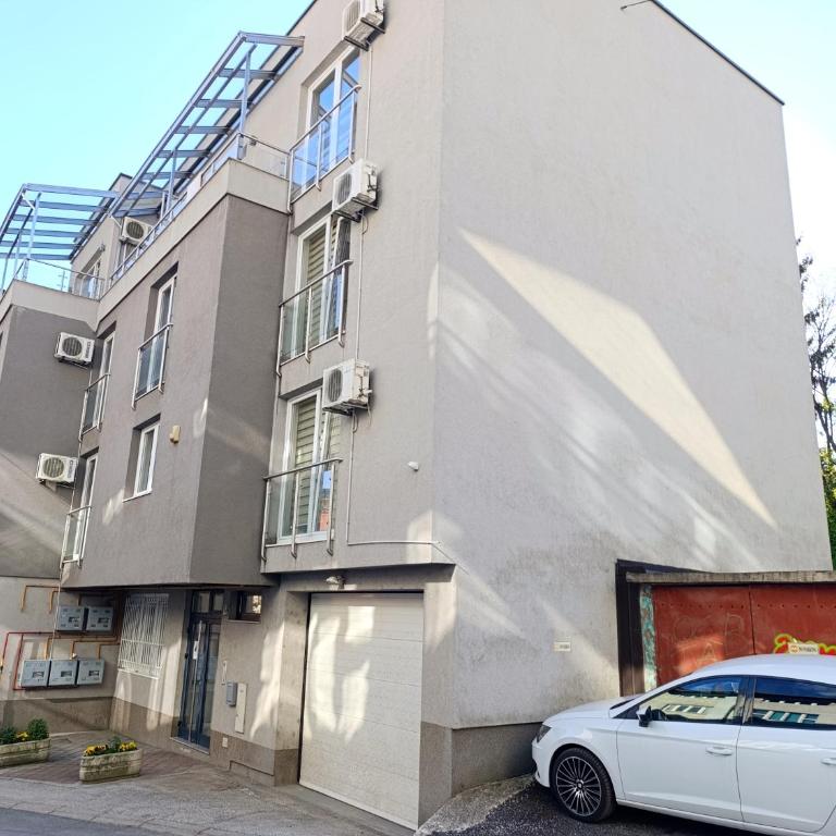 LuxApart Mejtas City Centar free garage - Apartman sa 2 Spavaće Sobe - 18