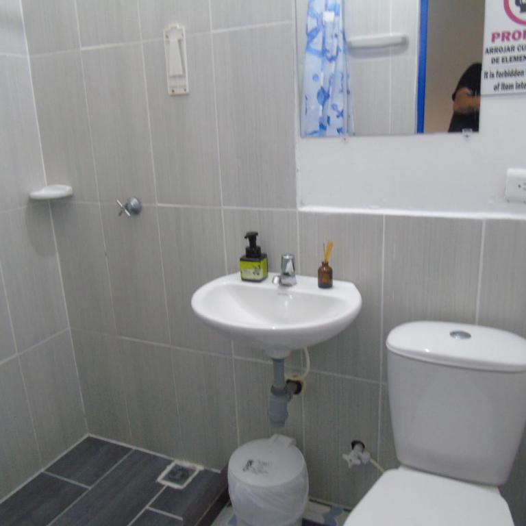 Vista Farallones Hostel - Deluxe Double Room - 4