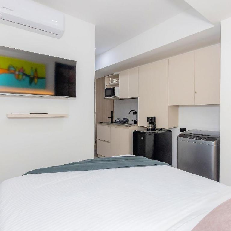 Bit Building - One-Bedroom Apartment with Terrace - 14