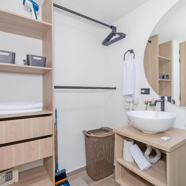 Bit Building - One-Bedroom Apartment - 9