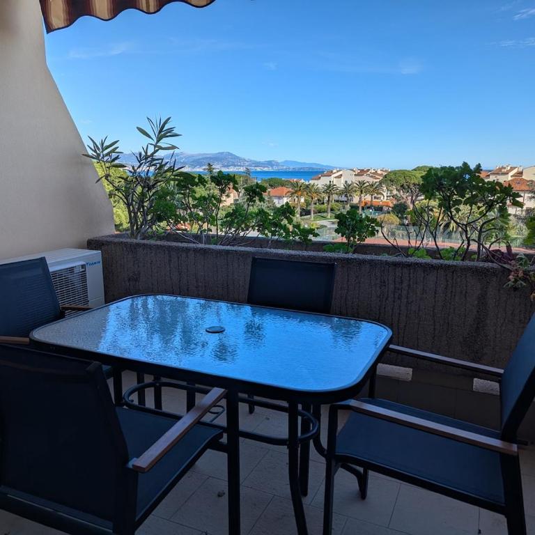 La Perle d'Antibes - 2 pièces, vue mer & piscine - Apartment mit 2 Schlafzimmern - 1