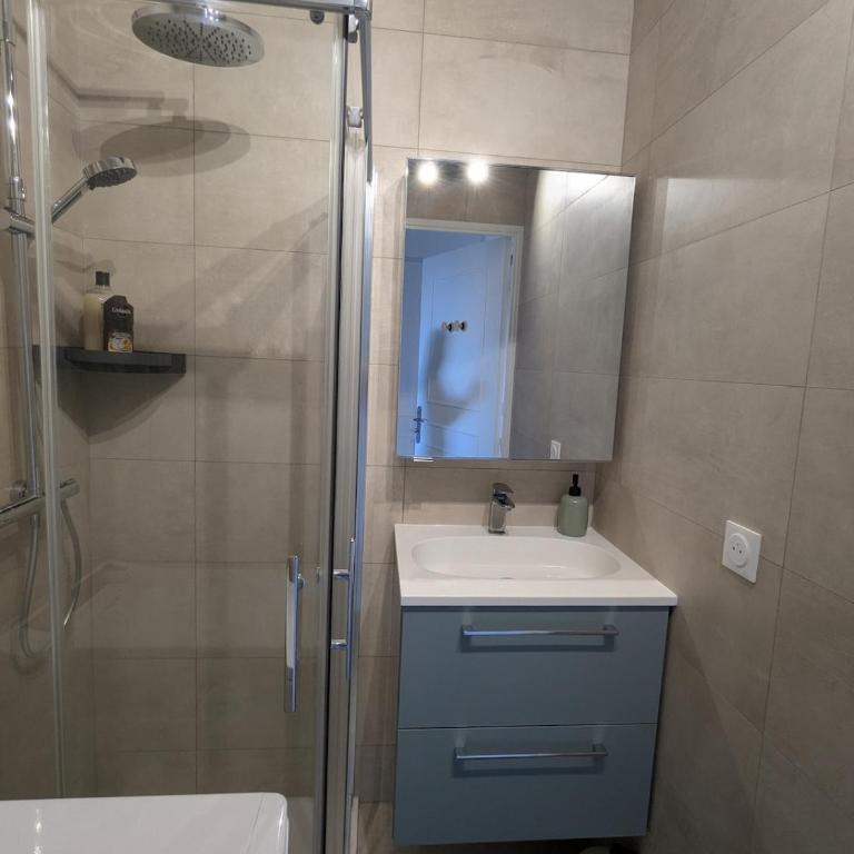 La Perle d'Antibes - 2 pièces, vue mer & piscine - Apartment mit 2 Schlafzimmern - 6