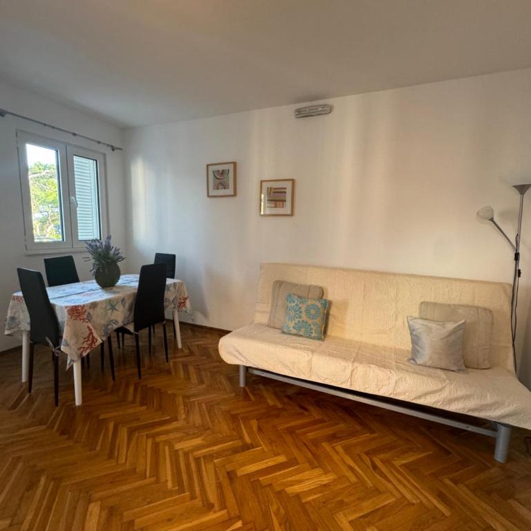 Apartman Jadran1 - One-Bedroom Apartment with Garden View - 4