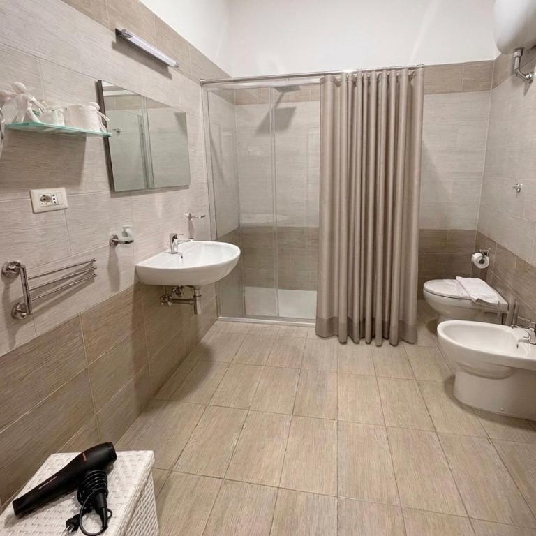 B&B Rianna House - Camera Quadrupla Comfort - 5