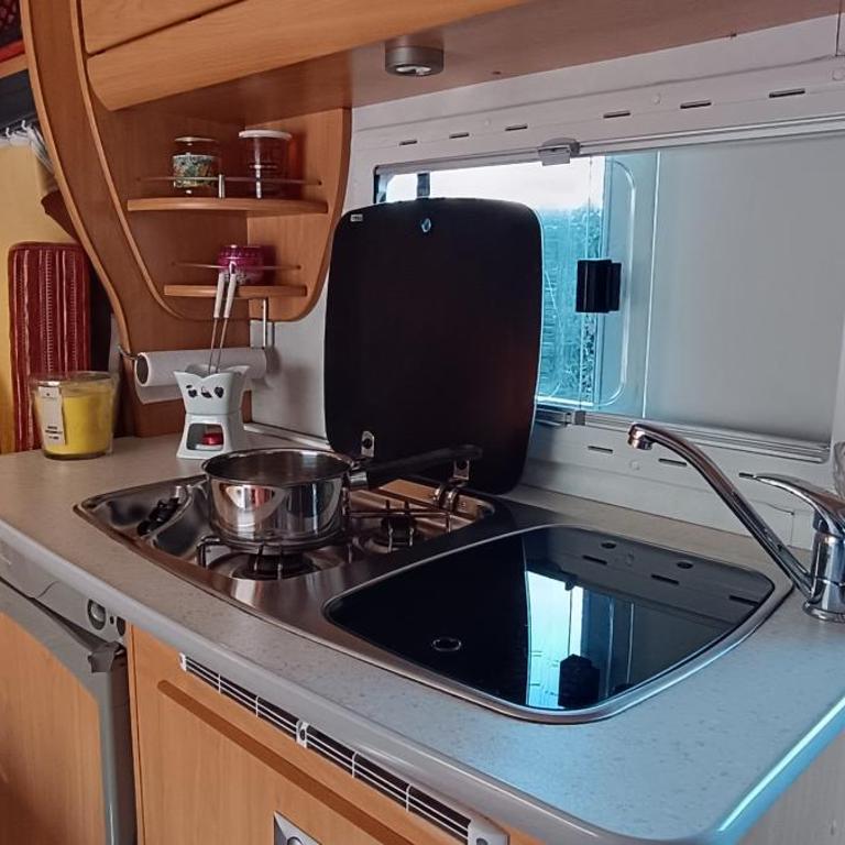 VERRECHEZNOUS - camping car et SPA - Appartement 1 Chambre - 8