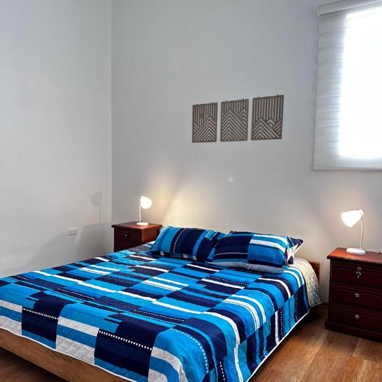 Hostal Café Tiana - Deluxe Double Room - 3