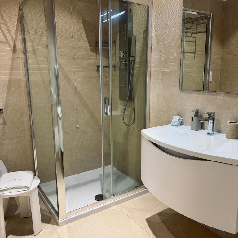 L'Astro Blu di Pepe Carola - Camera Matrimoniale con Bagno Privato - 5