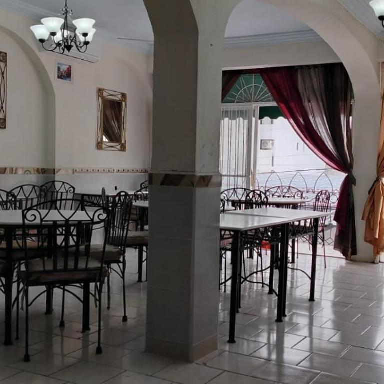 Alexandross - Mixed Dormitory Room - 1