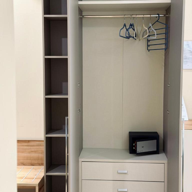 L'Astro Blu di Pepe Carola - Camera Familiare con Bagno Privato - 4