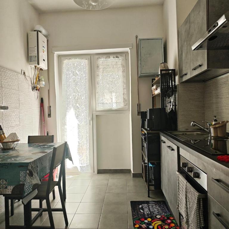 Large Apartment in Garbatella Near the Center of Rome - Two-Bedroom Apartment with City View - 14