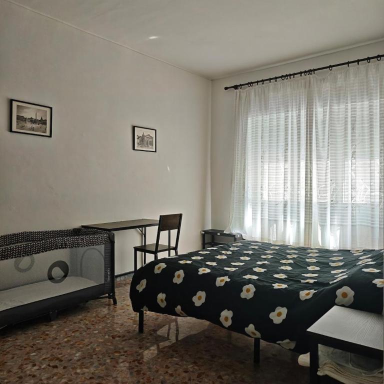 Large Apartment in Garbatella Near the Center of Rome - Two-Bedroom Apartment with City View - 6
