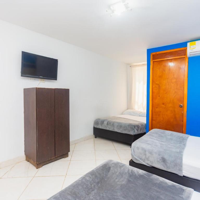 Hotel San Jeronimo Tropical - Family Room - 3