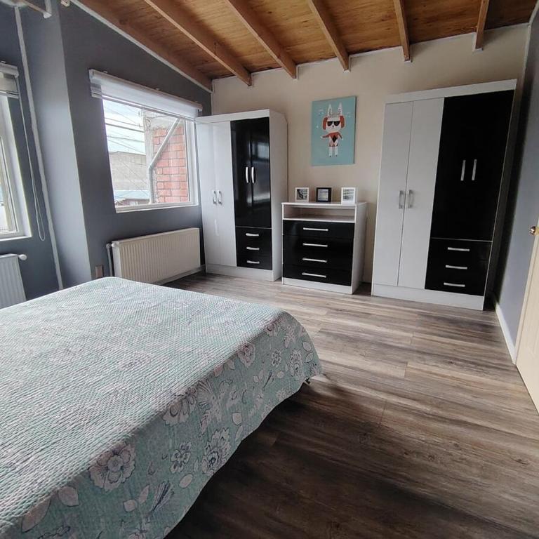 Punta Arenas Home - Three-Bedroom House - 2