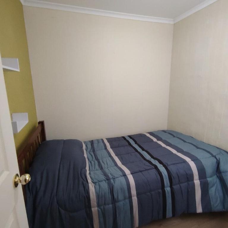Punta Arenas Home - Three-Bedroom House - 13