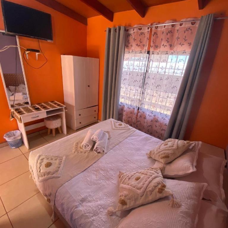 Hostal Nueva Luna - Double Room with Private Bathroom - 5