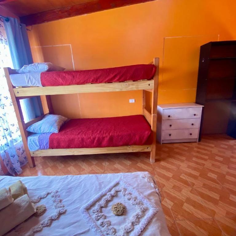 Hostal Nueva Luna - Family Room with Private Bathroom - 4