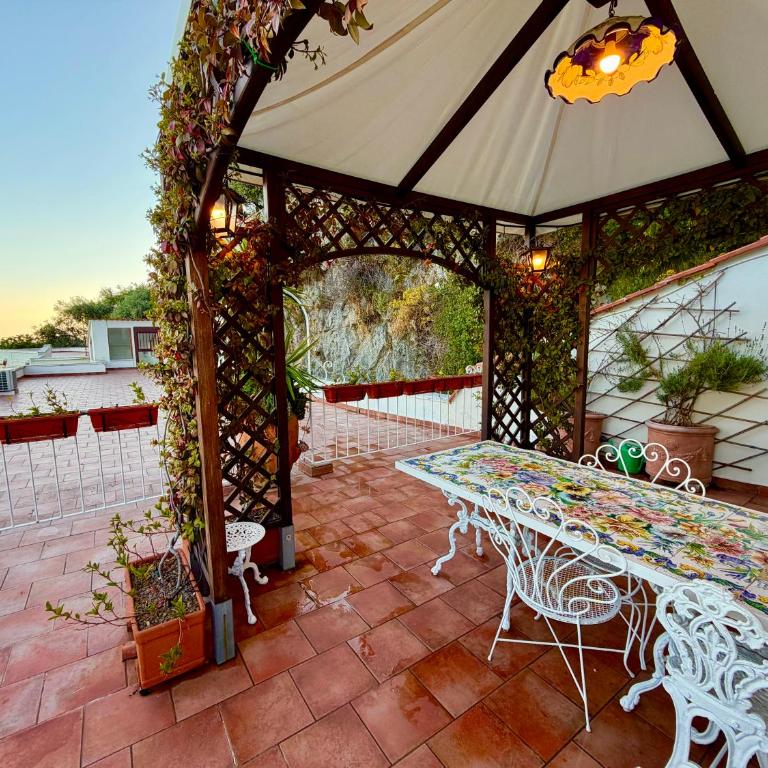 Beautiful in Amalfi - One-Bedroom Apartment - 40
