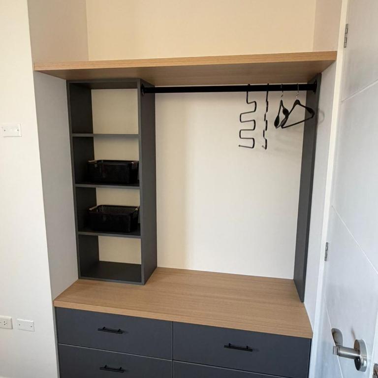Dptos 2do piso - 7 min del centro - 2 Hab - 3 camas - wifi - lavadora - Apartamento de 2 dormitorios - 10