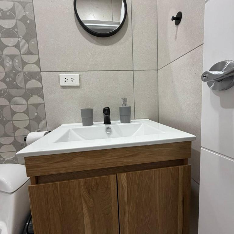 Dptos 2do piso - 7 min del centro - 2 Hab - 3 camas - wifi - lavadora - Apartamento de 2 dormitorios - 14