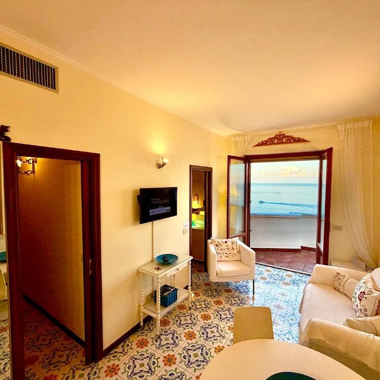 Beautiful in Amalfi - One-Bedroom Apartment - 48