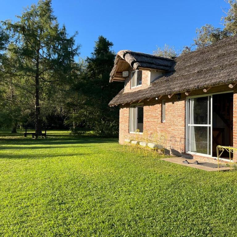 Casa quinta con enorme parque, parrilla, hogar, piscina a 1 hora de CABA - Casa de 2 dormitorios - 36