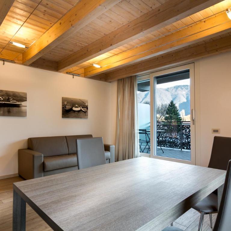 Lake Home Holiday - Penthouse Apartment - 11