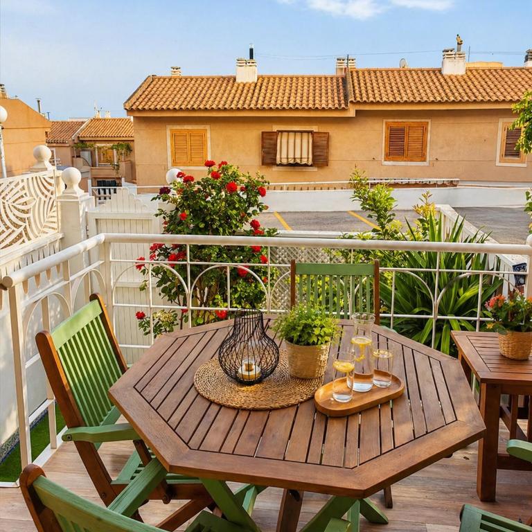 Costamar bungalow familiar, piscina y terraza, a 5 min de la playa - Three-Bedroom Apartment - 5